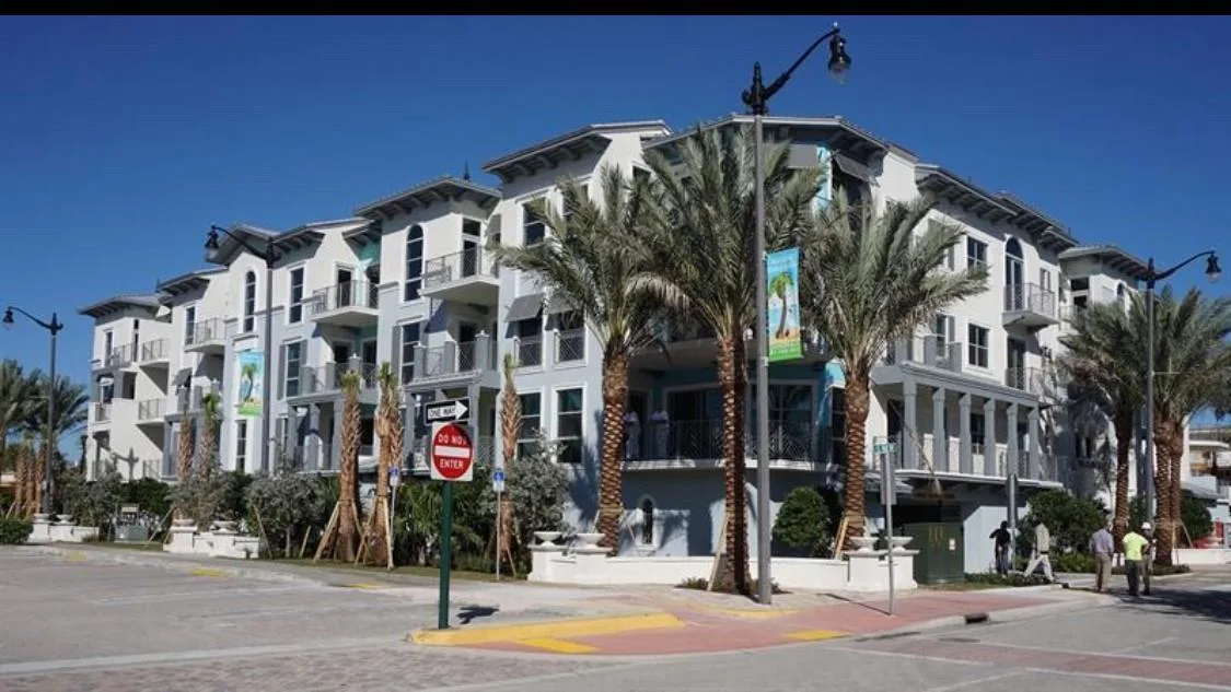 4511 EL MAR Drive # 202, Lauderdale By The Sea, FL 33308
