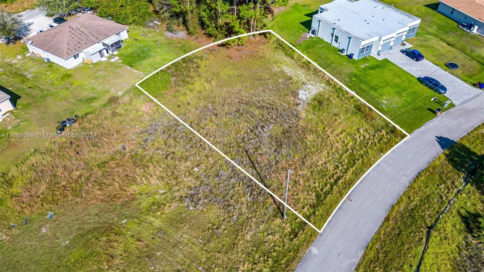 5008 Jones Drive, Lehigh Acres, FL 33973 photo 3
