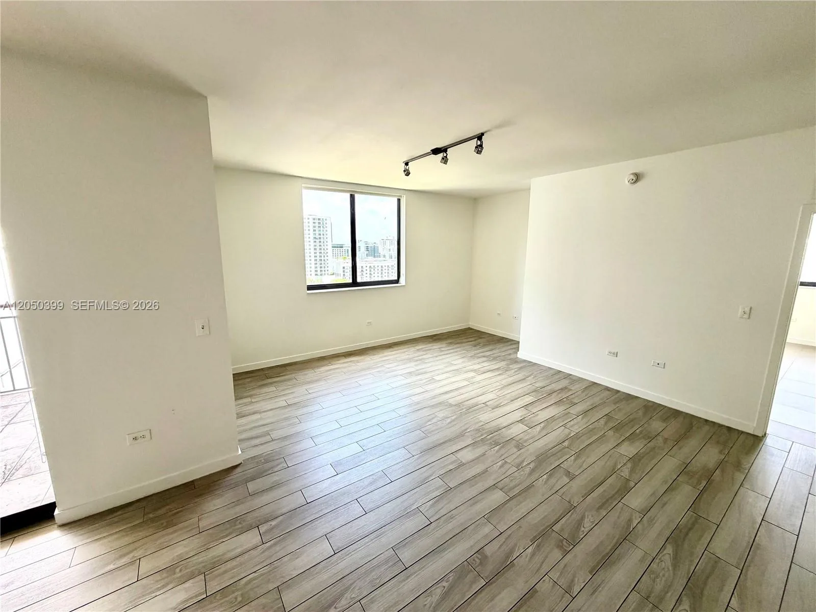 999 SW 1st Ave # 1204, Miami, FL 33130 photo 13