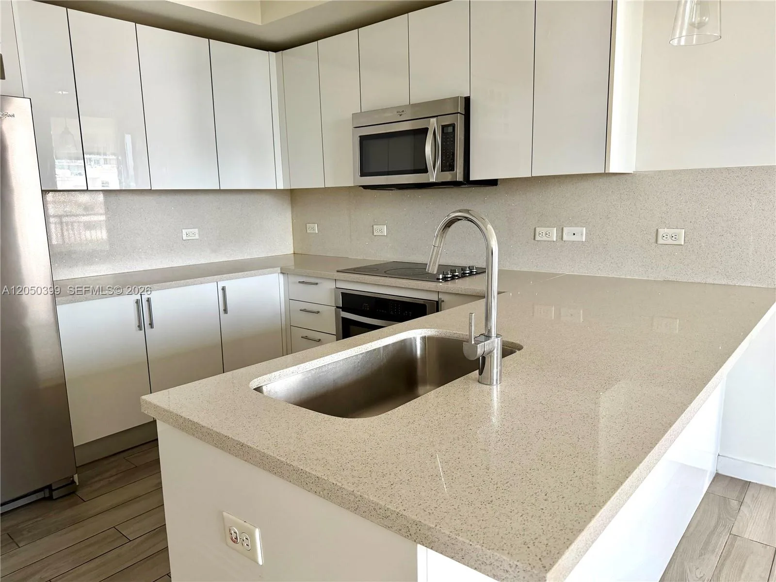 999 SW 1st Ave # 1204, Miami, FL 33130 photo 4