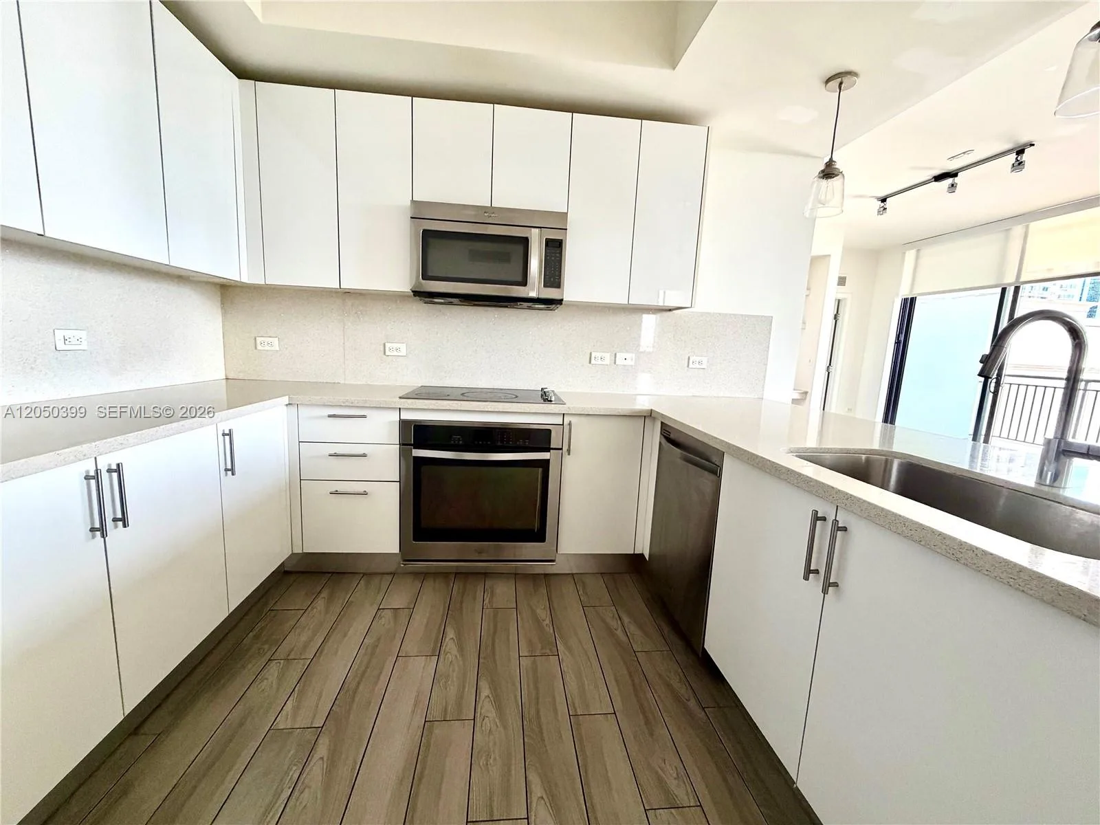 999 SW 1st Ave # 1204, Miami, FL 33130 photo 6
