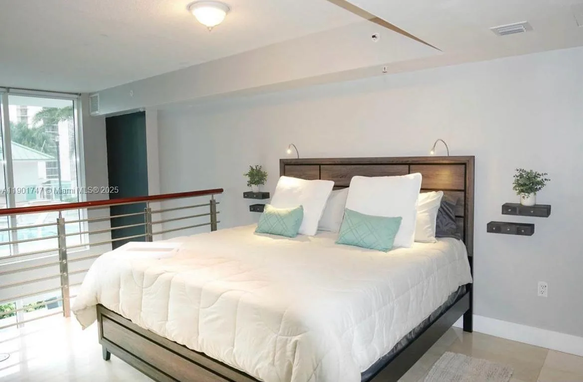 41 SE 5th St # 705, Miami, FL 33131 photo 13