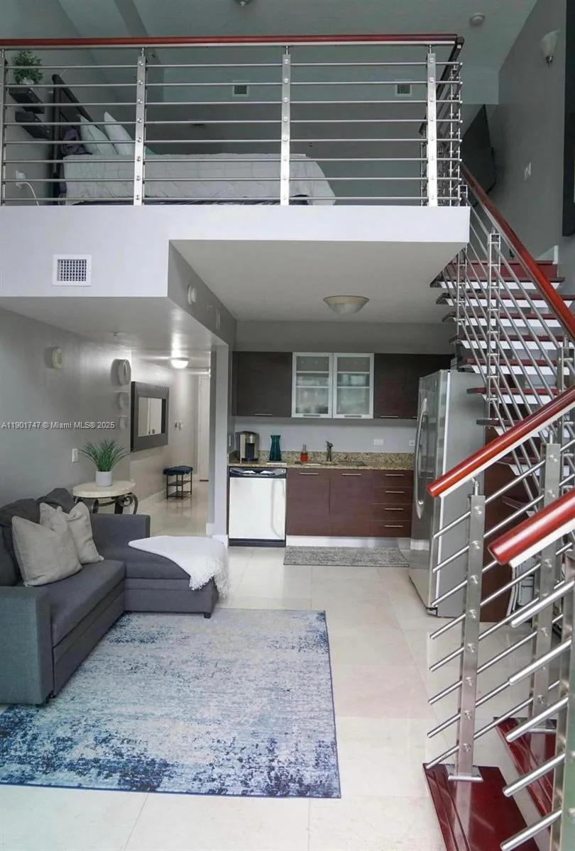 41 SE 5th St # 705, Miami, FL 33131 photo 2