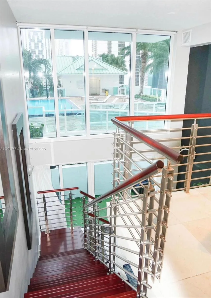41 SE 5th St # 705, Miami, FL 33131 photo 7