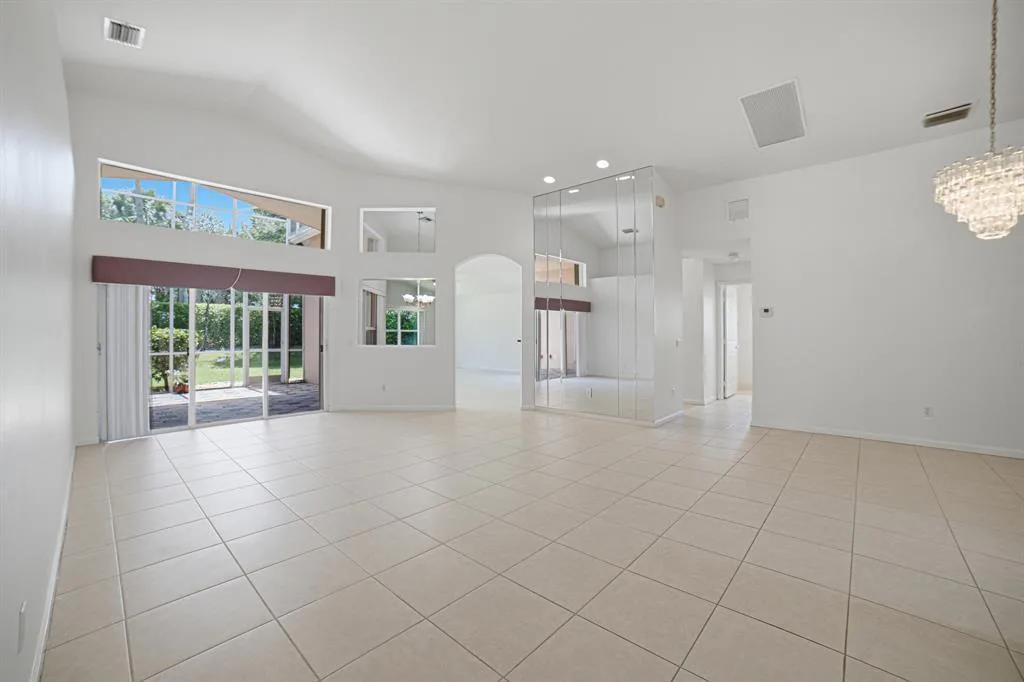 7639 Tarpon Cove Circle, Lake Worth, FL 33467 photo 11