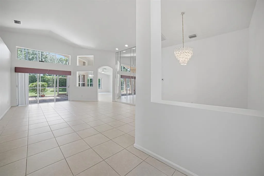 7639 Tarpon Cove Circle, Lake Worth, FL 33467 photo 4