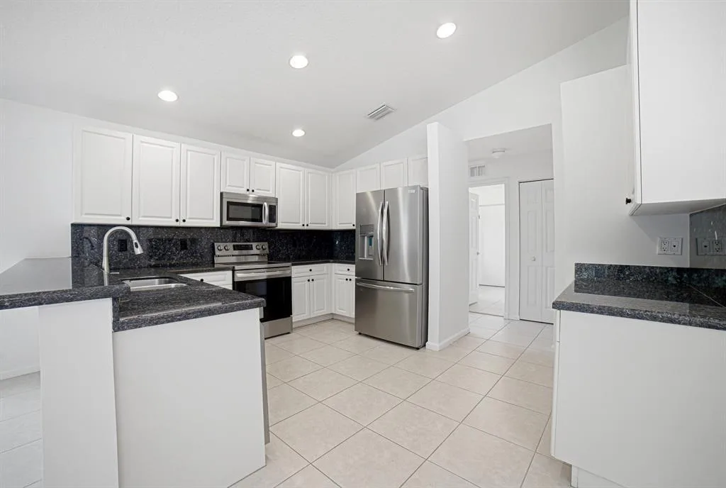 7639 Tarpon Cove Circle, Lake Worth, FL 33467 photo 5