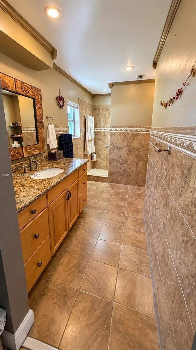 1676 S Goldeneye Ln, Homestead, FL 33035 photo 13