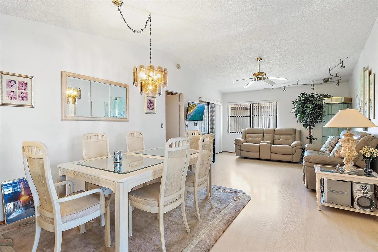 7633 Tahiti Lane # 204, Lake Worth, FL 33467 photo 2