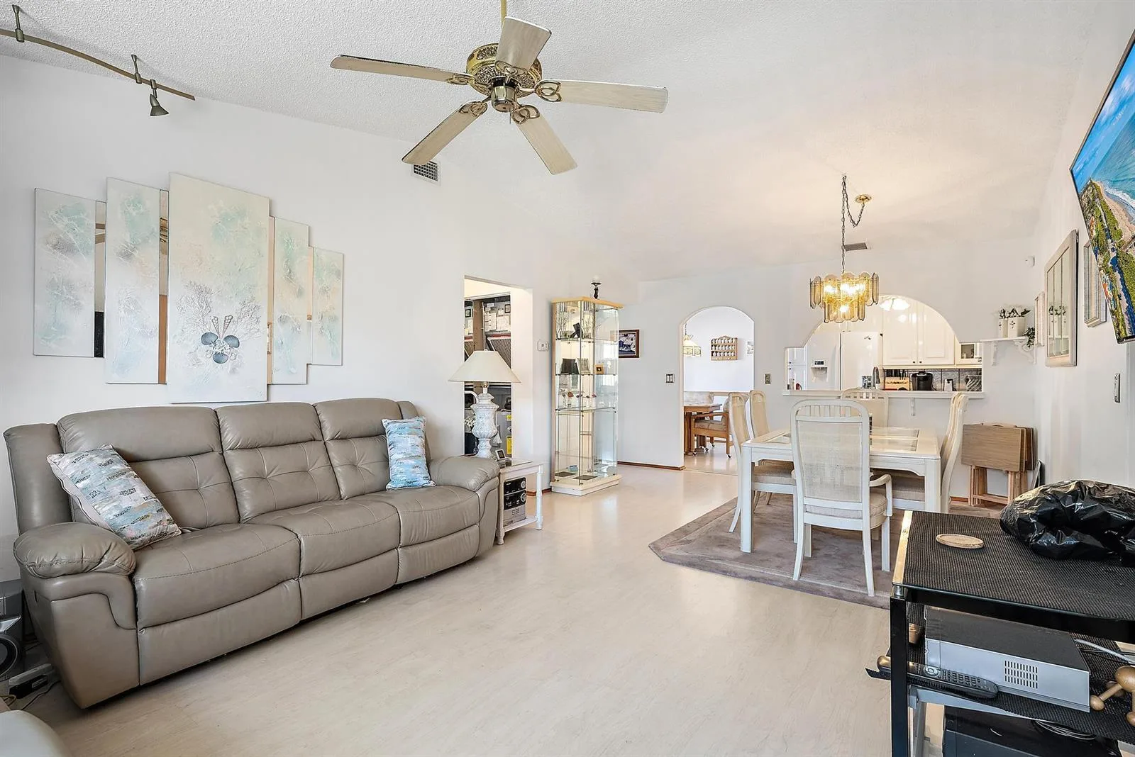 7633 Tahiti Lane # 204, Lake Worth, FL 33467 photo 7