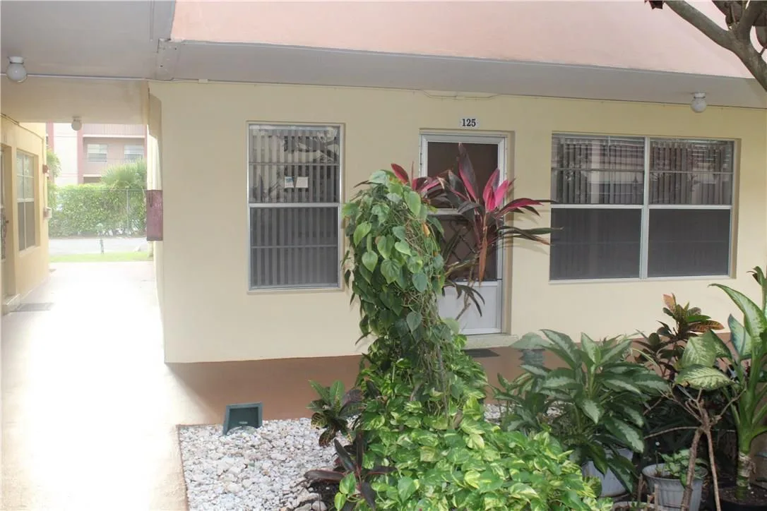 3071 NW 47th Terrace # 125, Lauderdale Lakes, FL 33313