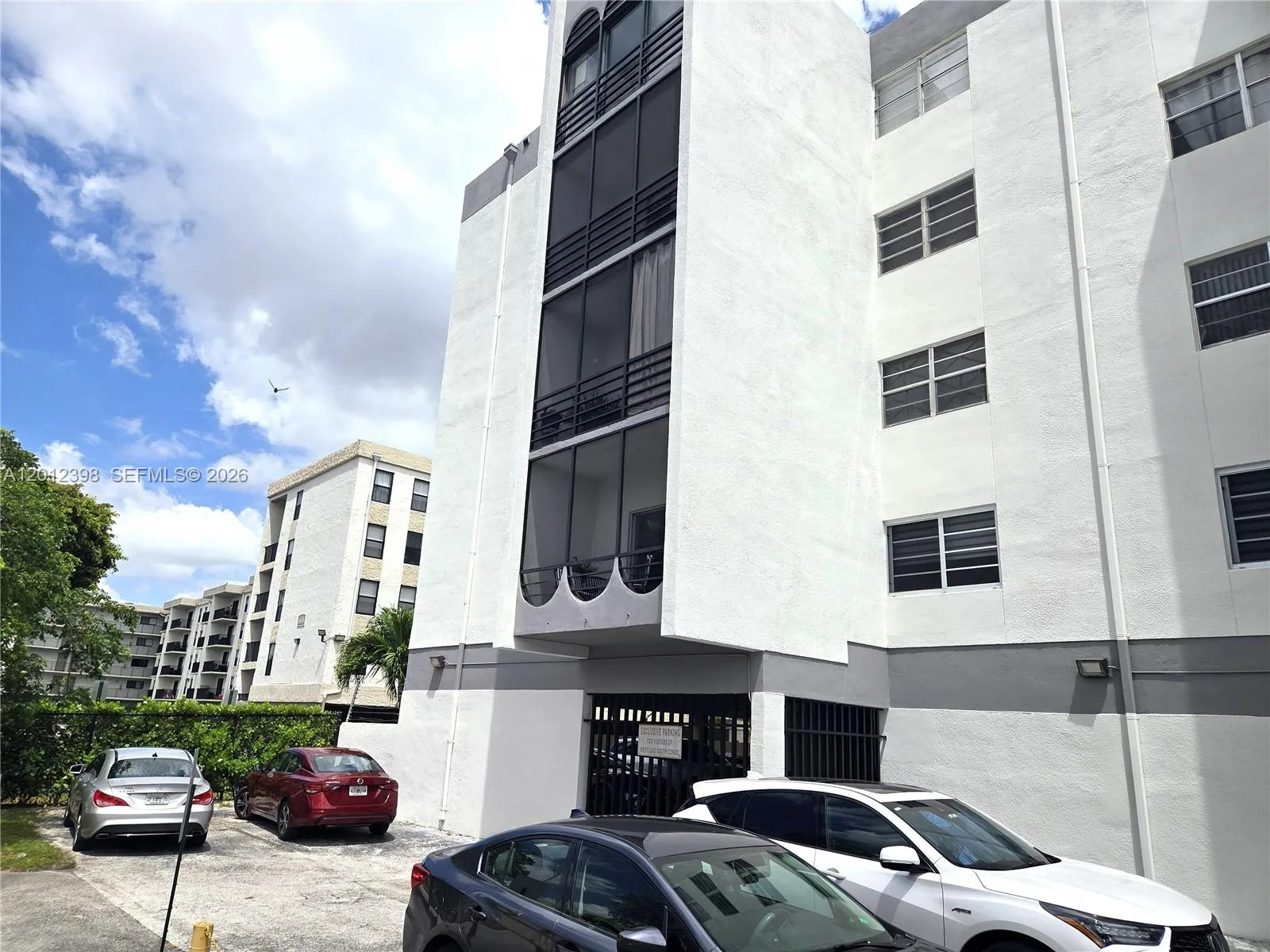 4670 W 13th Ln # 507, Hialeah, FL 33012