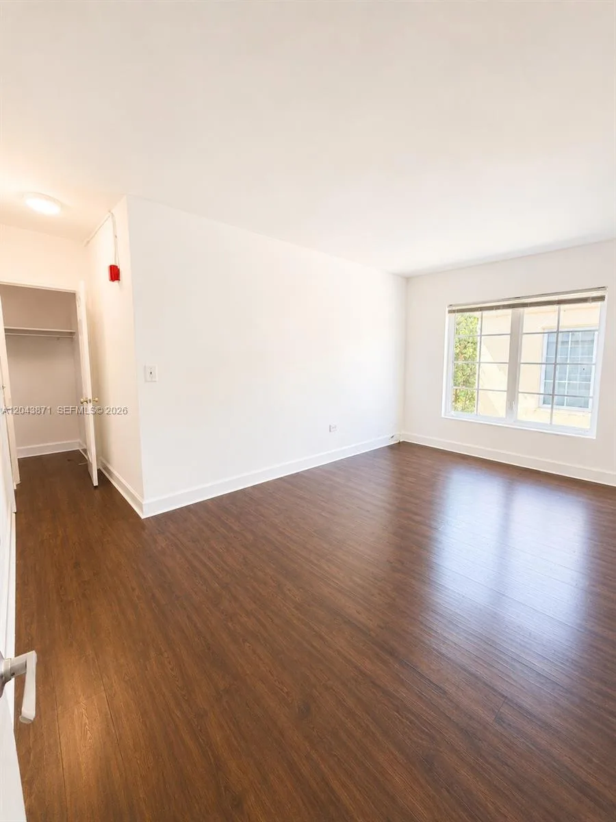322 25th St # 12, Miami Beach, FL 33140 photo 4