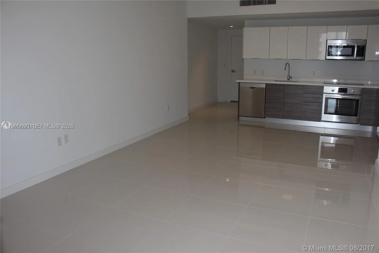 1010 SW 2nd Ave # 810, Miami, FL 33130 photo 7