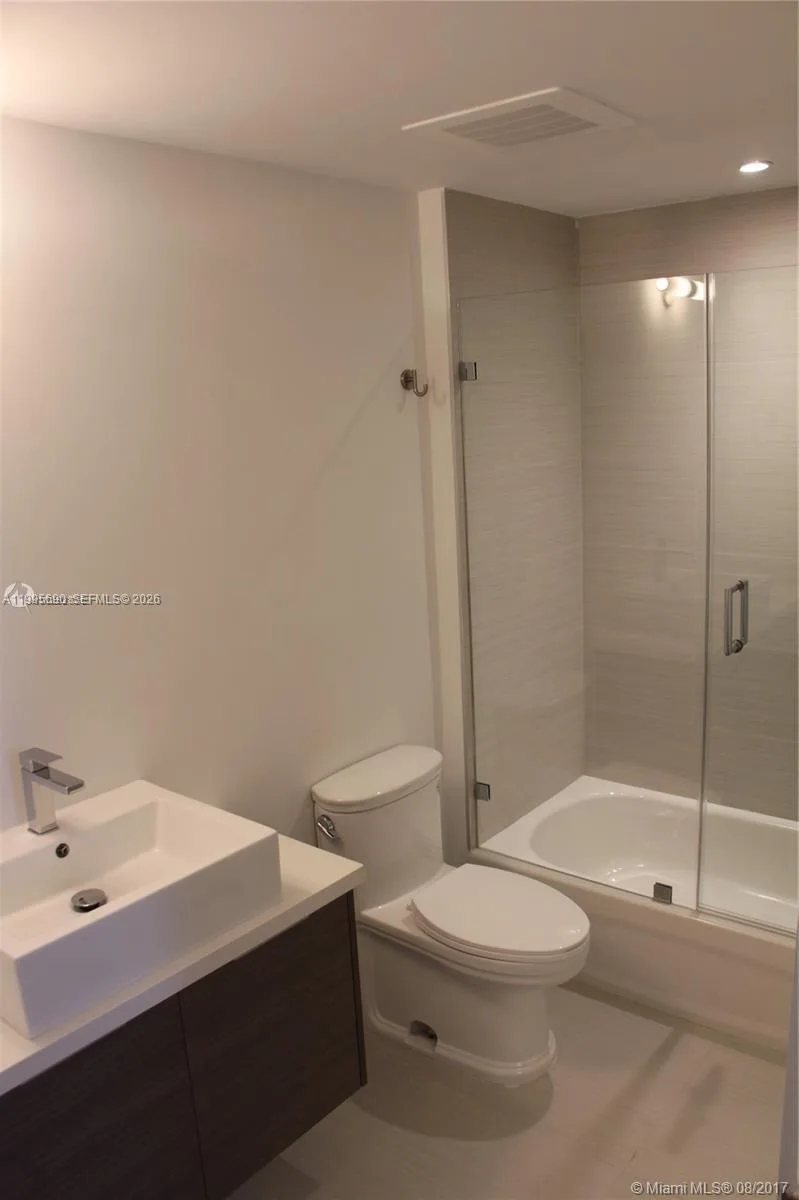 1010 SW 2nd Ave # 810, Miami, FL 33130 photo 9