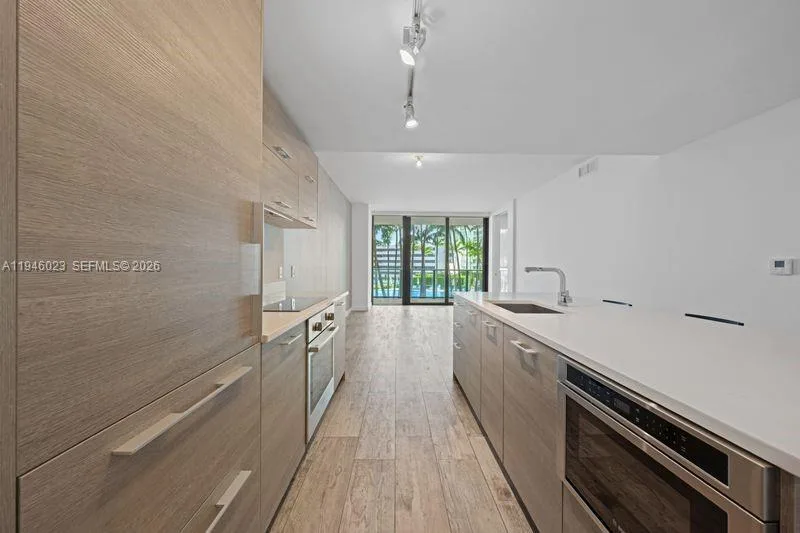 650 NE 32nd St # 602, Miami, FL 33137 photo 10