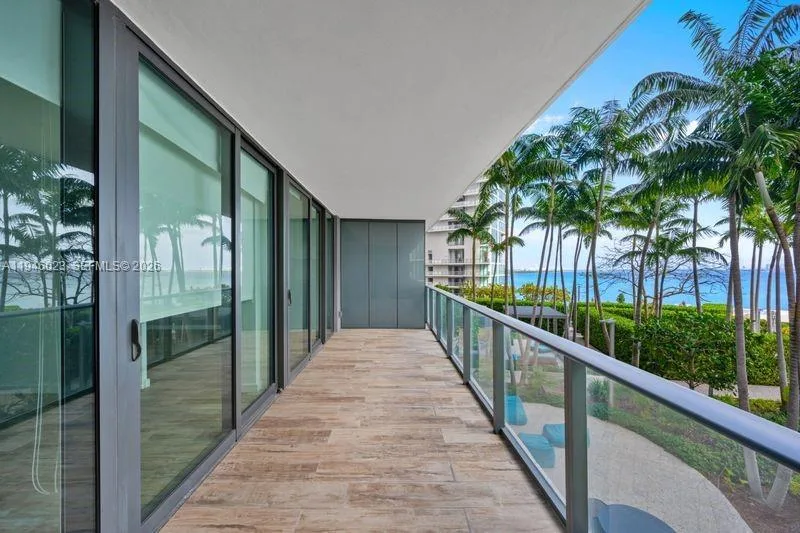650 NE 32nd St # 602, Miami, FL 33137 photo 2