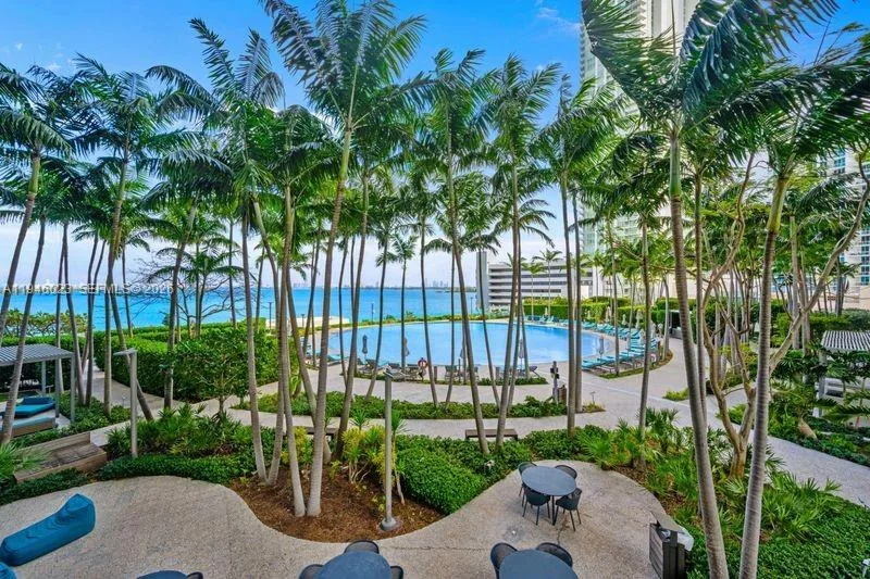 650 NE 32nd St # 602, Miami, FL 33137 photo 3