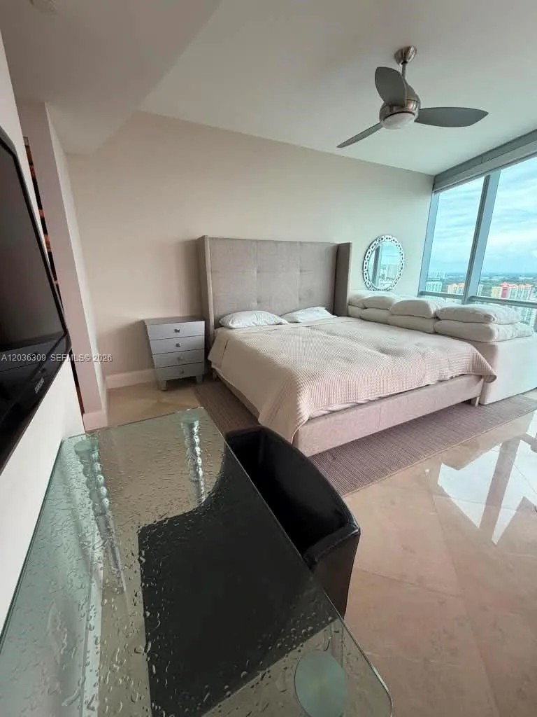 17121 Collins Ave # 3304, Sunny Isles Beach, FL 33160 photo 4