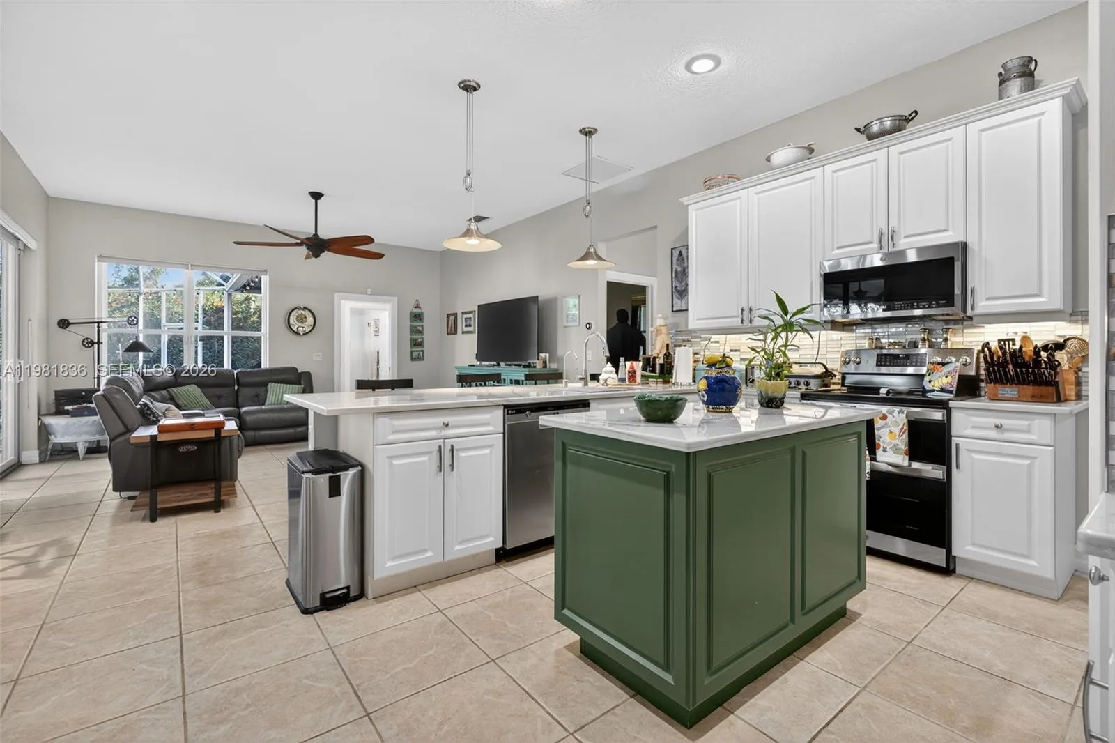 7702 SE Mammoth Dr, Hobe Sound, FL 33455 photo 5