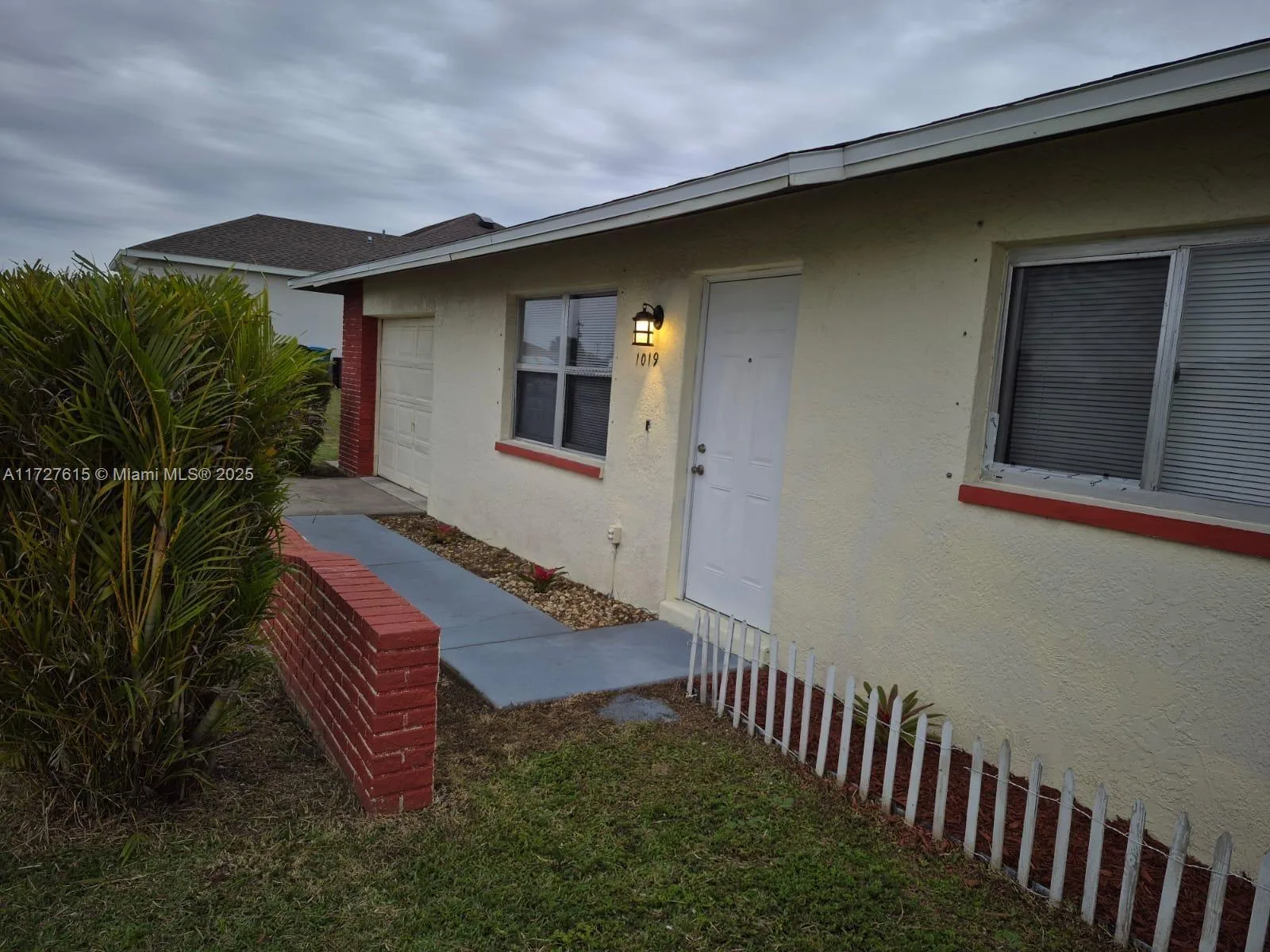 1019 NW 7TH PLACE, Cape Coral, FL 33993 photo 3