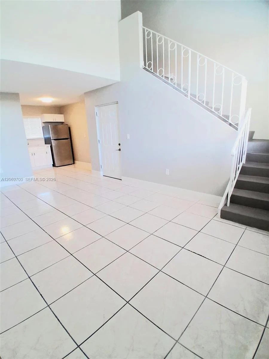 2770 W 60th Pl # 201, Hialeah, FL 33016