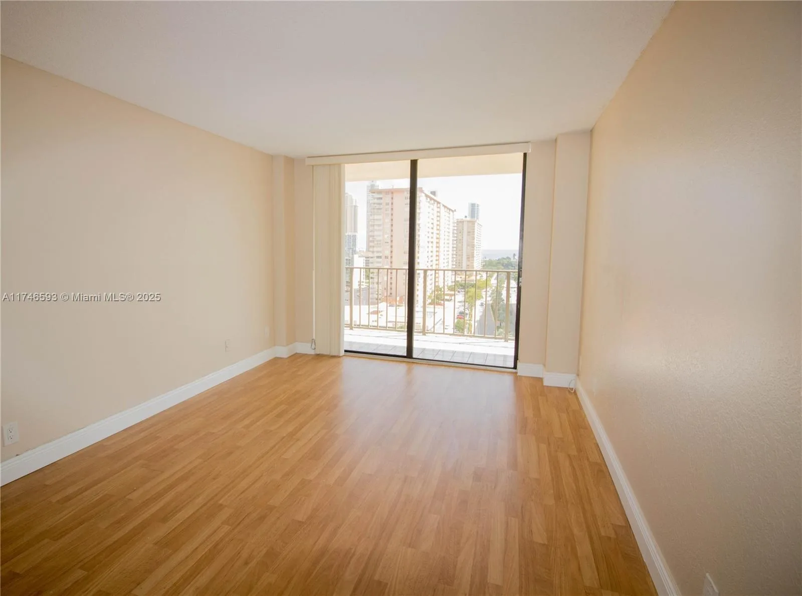 290 174th St # 1410, Sunny Isles Beach, FL 33160 photo 13