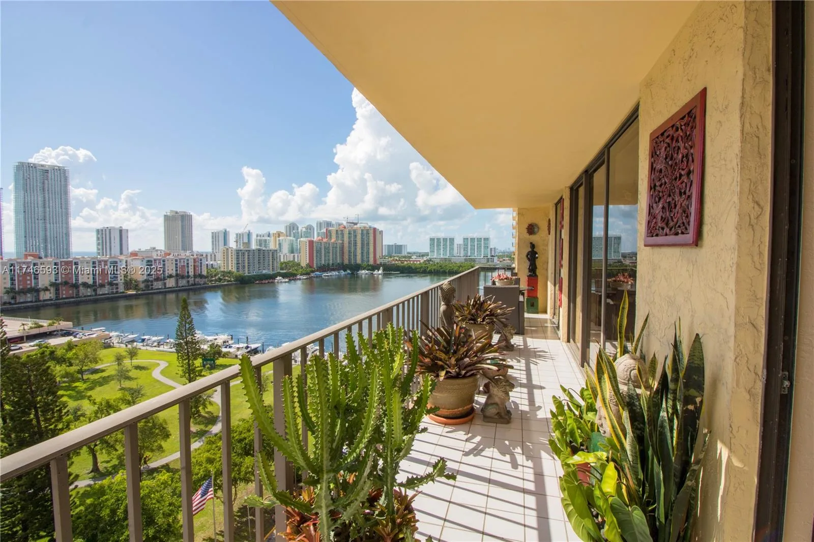 290 174th St # 1410, Sunny Isles Beach, FL 33160 photo 4