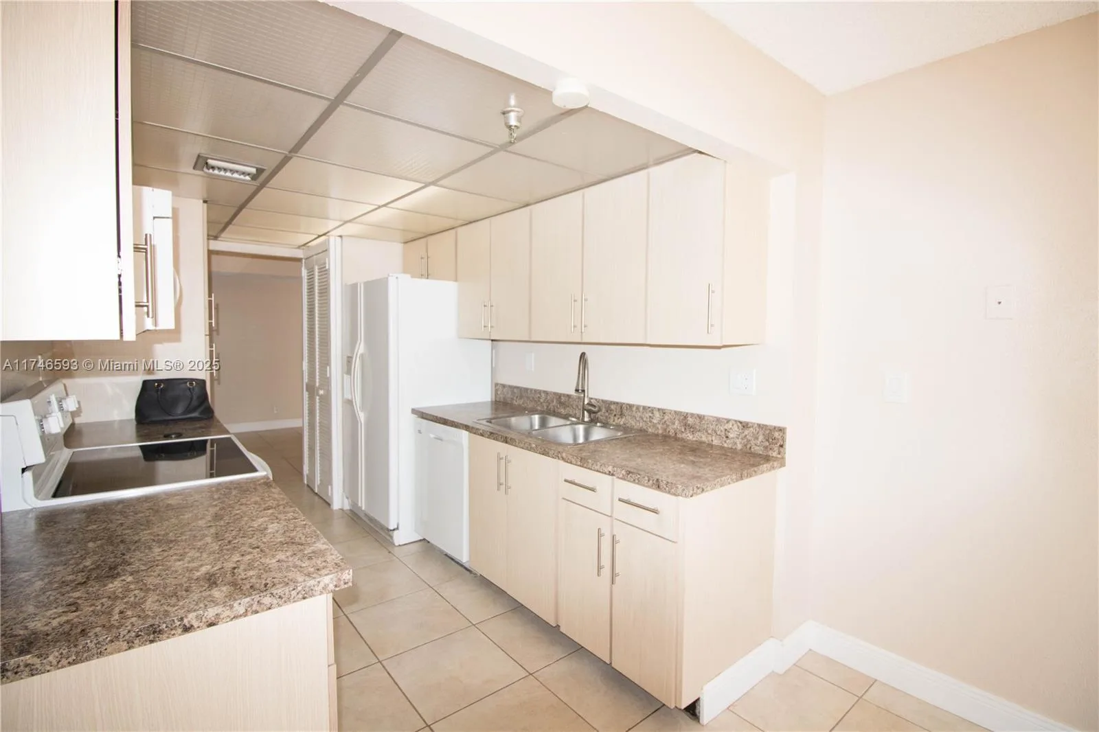 290 174th St # 1410, Sunny Isles Beach, FL 33160 photo 7