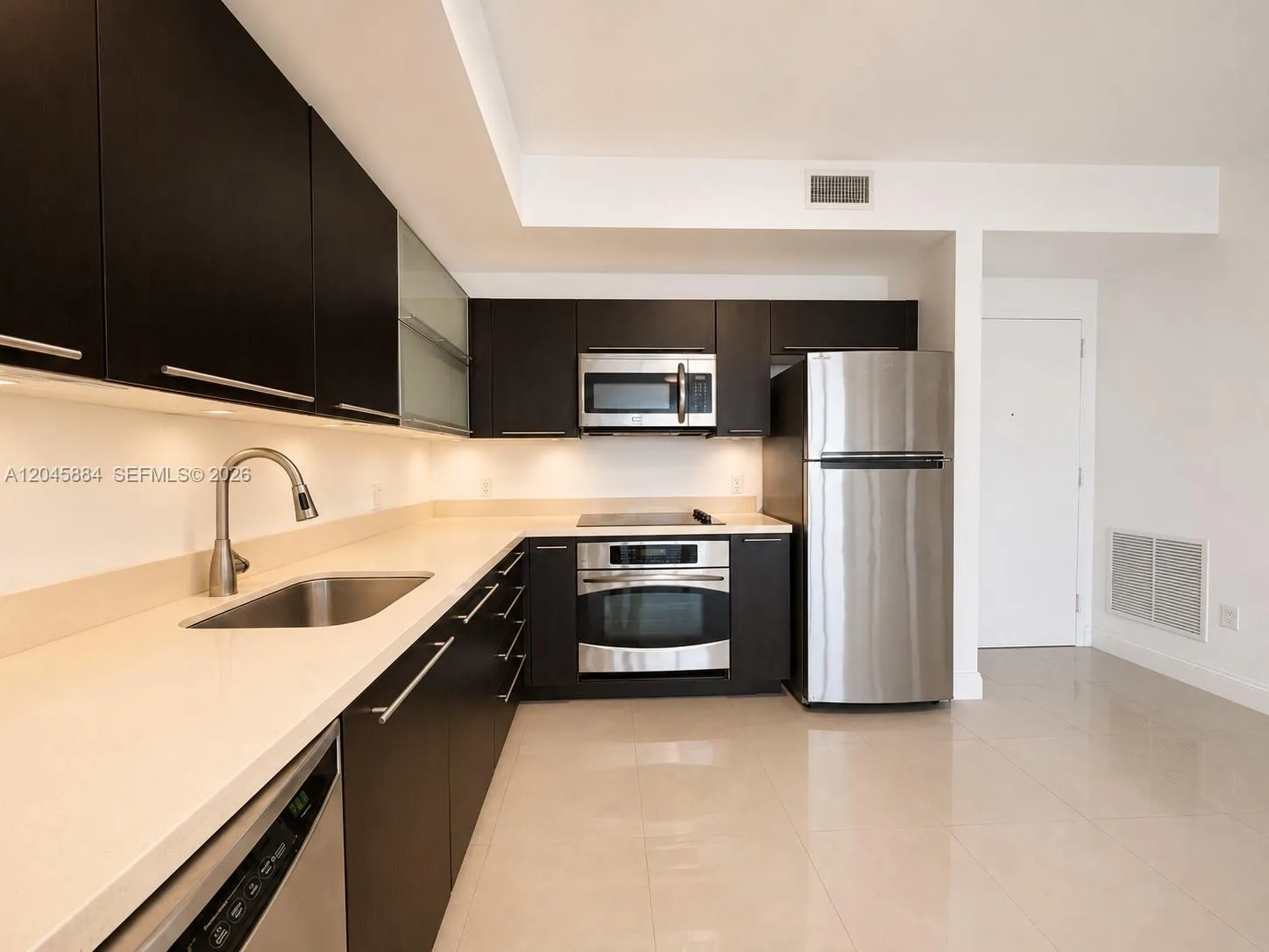 90 SW 3rd St # 1710, Miami, FL 33130 photo 5