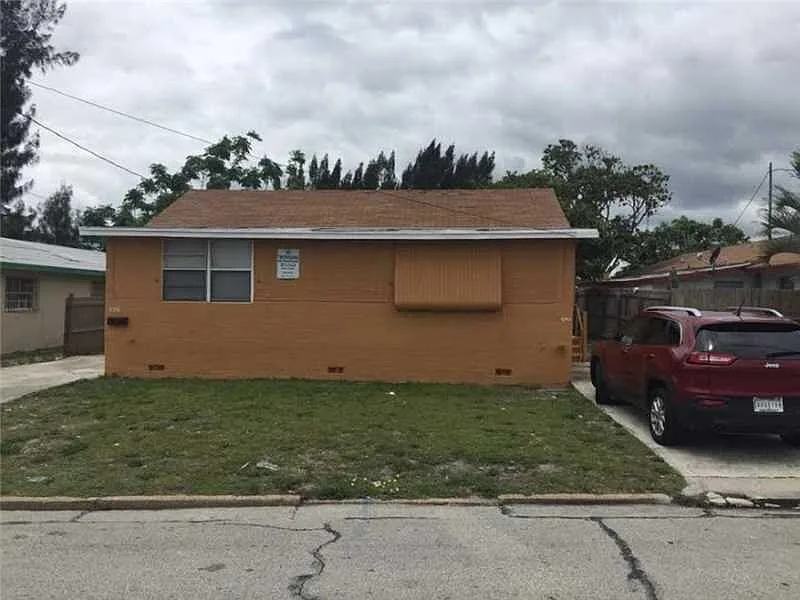 4343 Pinewood Avenue, West Palm Beach, FL 33407 photo 10