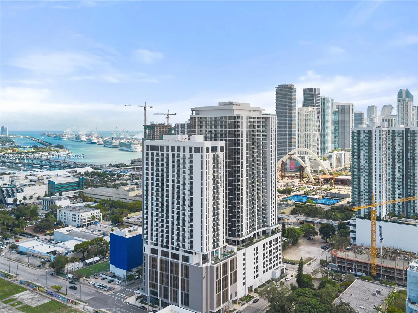 1642 NE 1st Ave # 2303, Miami, FL 33132