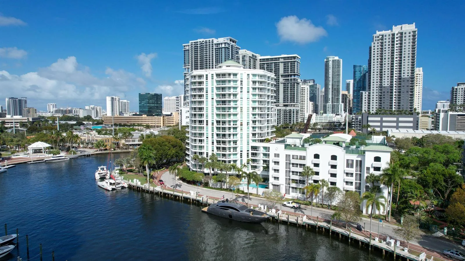 Esplanade on the River photo 4