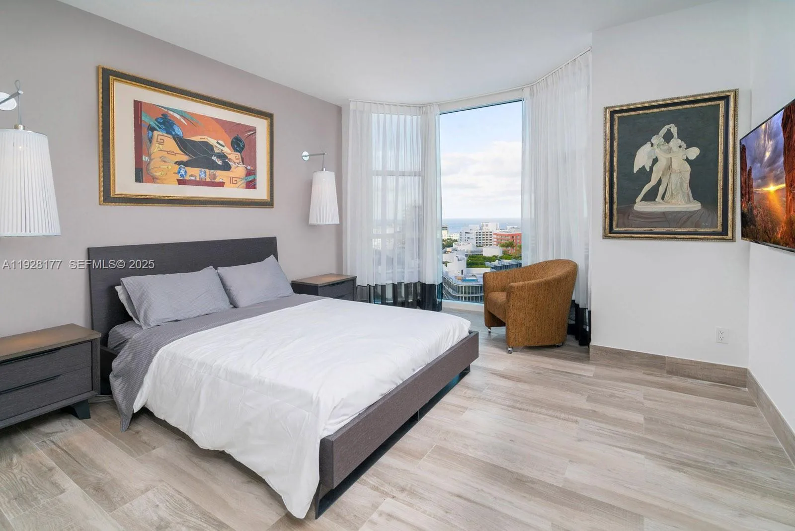 300 S Pointe Dr # 1701, Miami Beach, FL 33139 photo 12