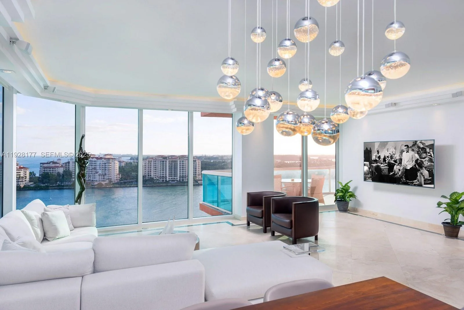 300 S Pointe Dr # 1701, Miami Beach, FL 33139 photo 3