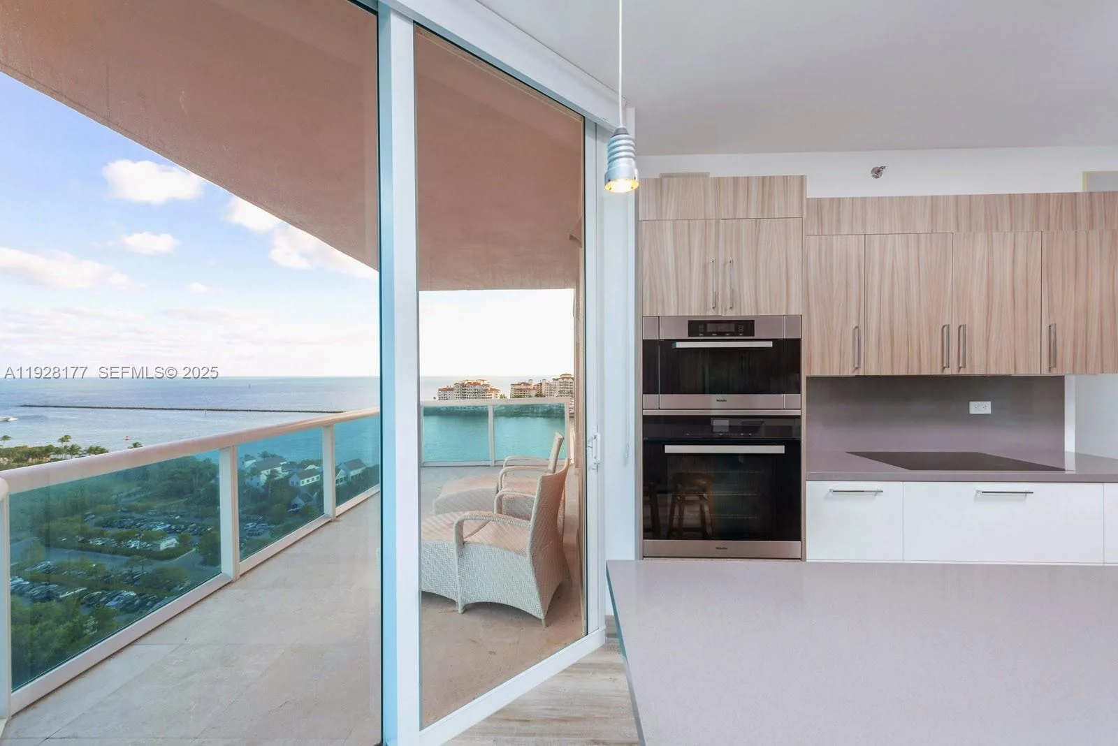 300 S Pointe Dr # 1701, Miami Beach, FL 33139 photo 7