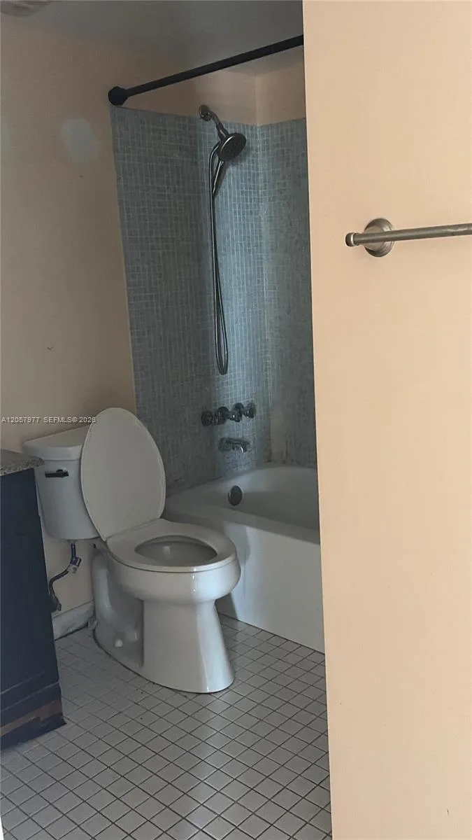 505 Spencer Dr # 315, West Palm Beach, FL 33409 photo 8
