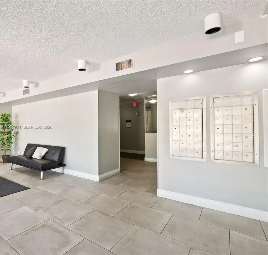2771 Taft St # 411, Hollywood, FL 33020 photo 4