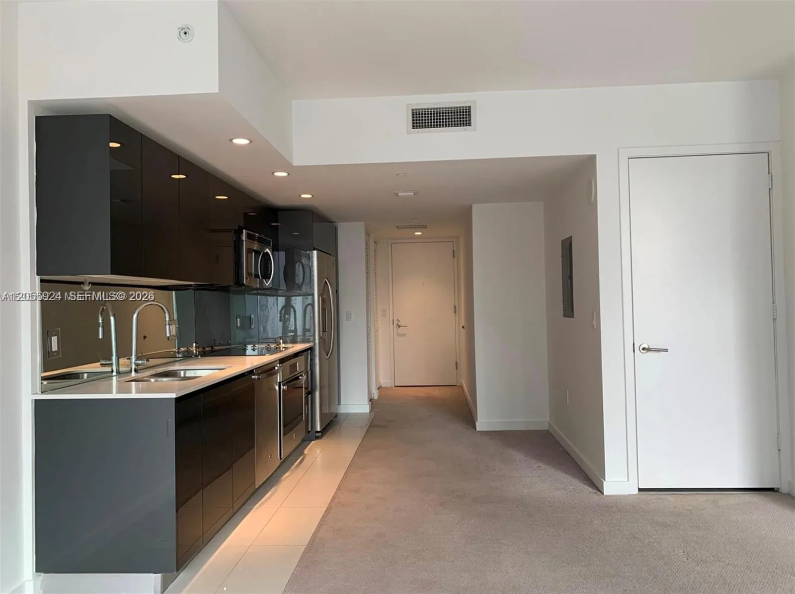 31 SE 6th St # 2705, Miami, FL 33131 photo 2