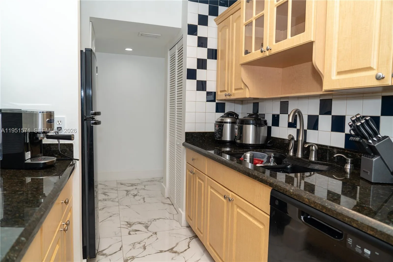 854 NW 87th Ave # 405, Miami, FL 33172 photo 8