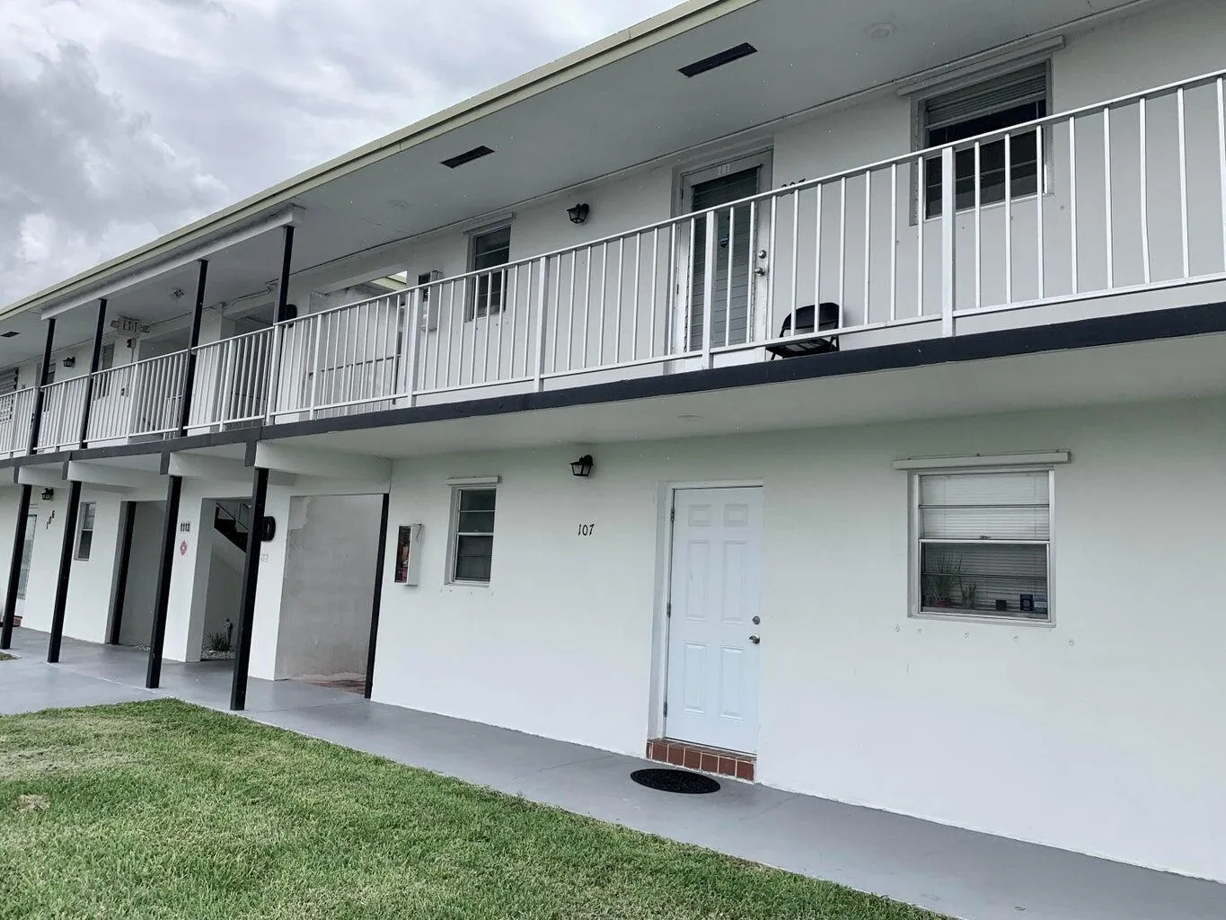 1113 LAKE Terrace # 107, Boynton Beach, FL 33426