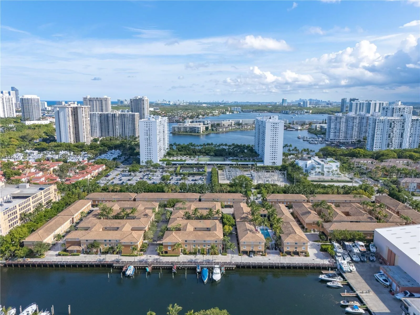 Aventi at Aventura photo 5