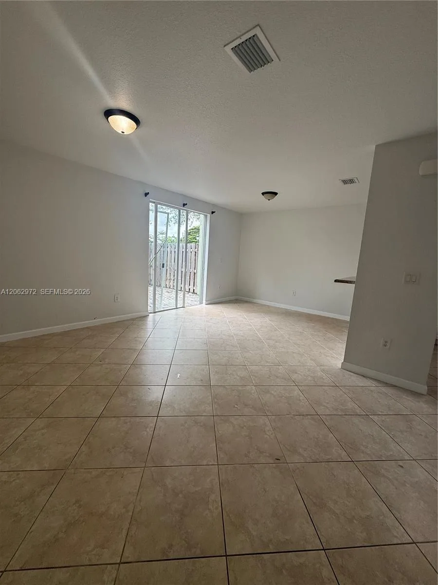 3064 SE 1st Dr # 7, Homestead, FL 33033 photo 2