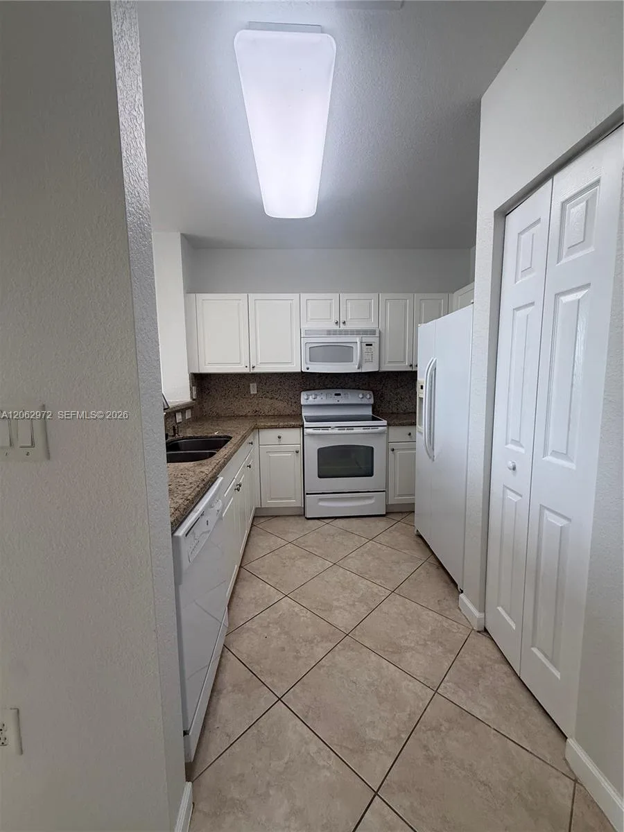 3064 SE 1st Dr # 7, Homestead, FL 33033 photo 3