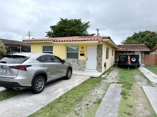 9385-9387 SW 37th St, Miami, FL 33165