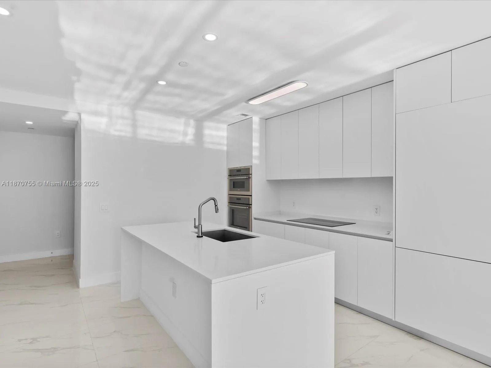 700 NE 24th St # 503, Miami, FL 33137 photo 3