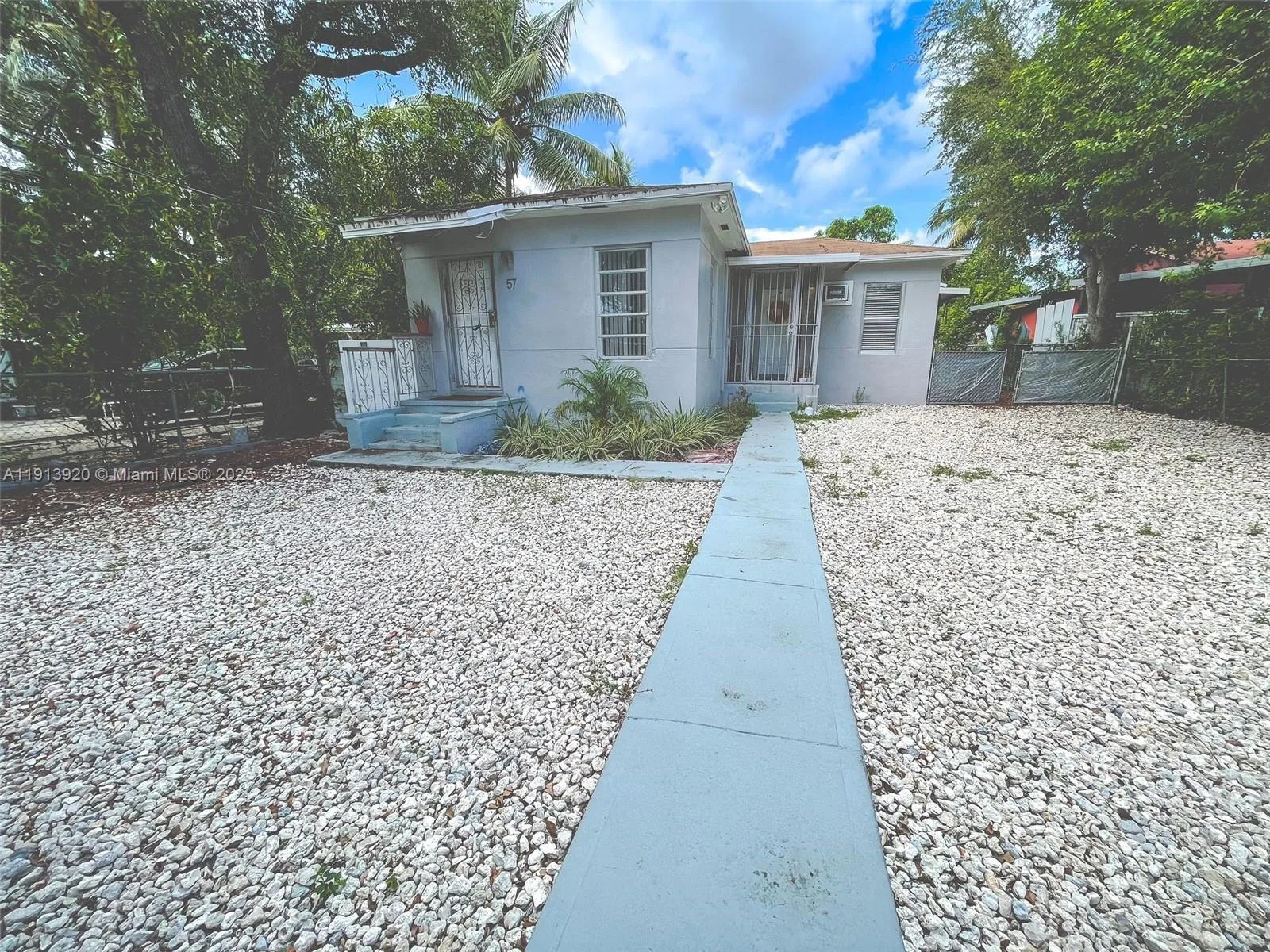 55 NW 69th St # W, Miami, FL 33150