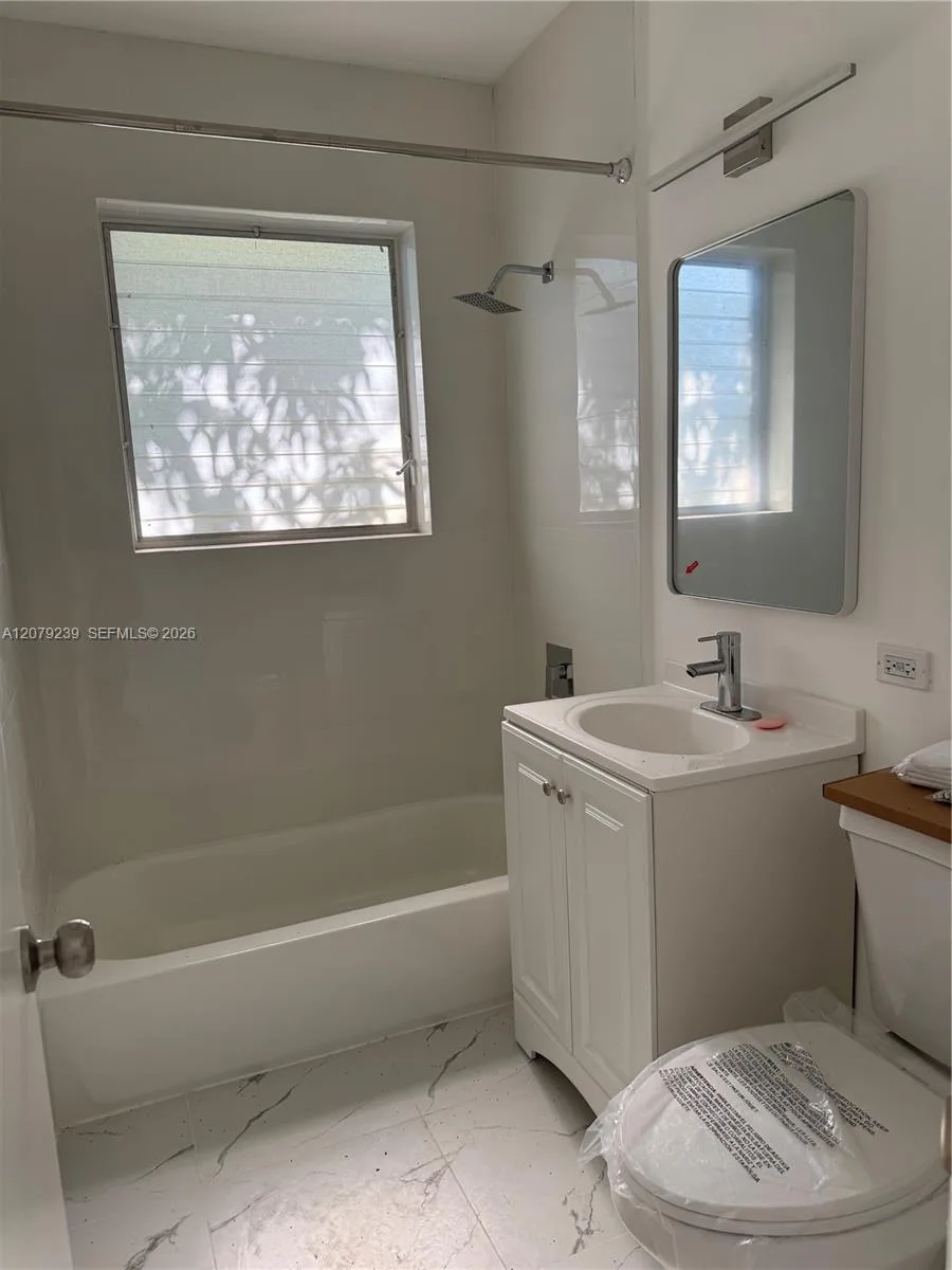 8017 Byron Ave # 6, Miami Beach, FL 33141 photo 10