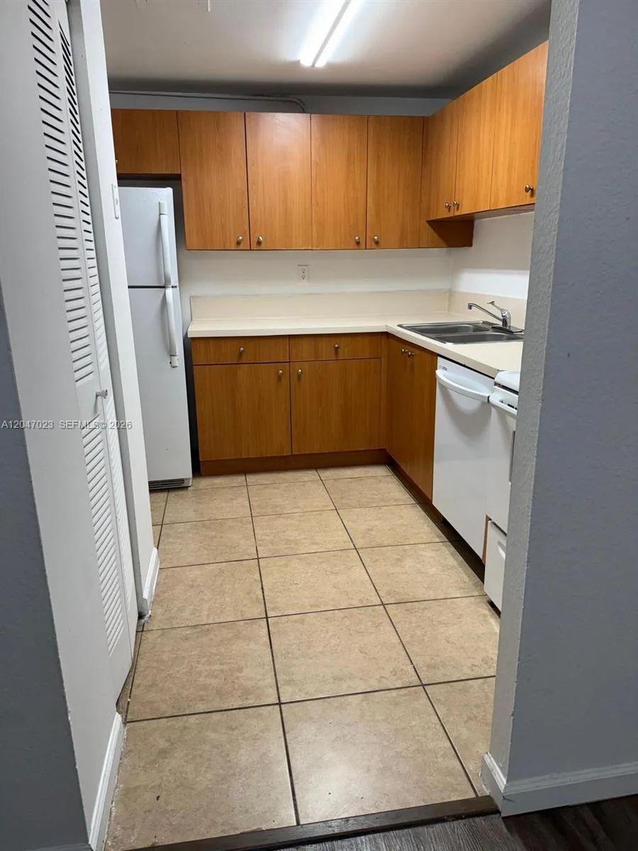 411 Executive Center Dr # 203, West Palm Beach, FL 33401 photo 3
