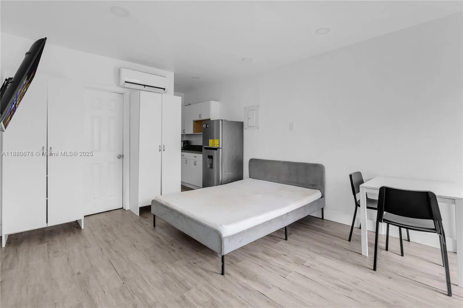 110 NW 9th Ave # 3, Miami, FL 33128 photo 2